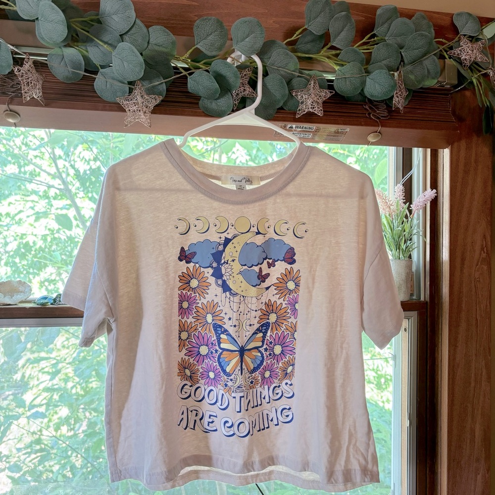 Vine And Valley Beige Cropped T-Shirt Good Things Are Coming Boho Celestial Sz.M